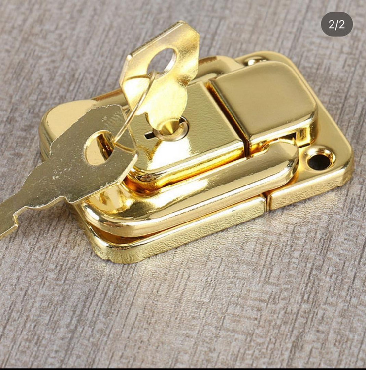 قفل کلید دار 3 * 4 سانت آهنی طلایی بسته 50 عددی وارداتی