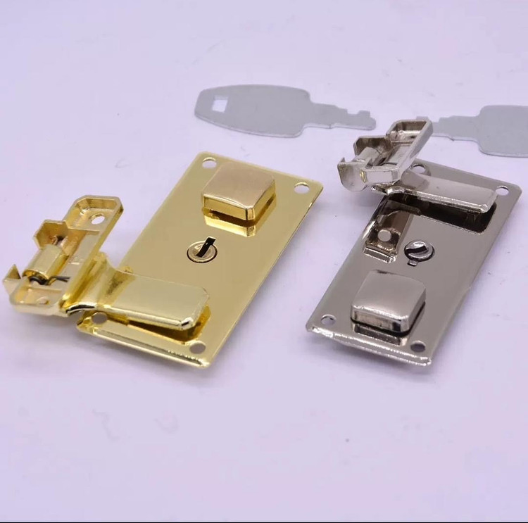 قفل پرشی کلیددار 6/5 سانت طلایی بسته 100 عددی وارداتی