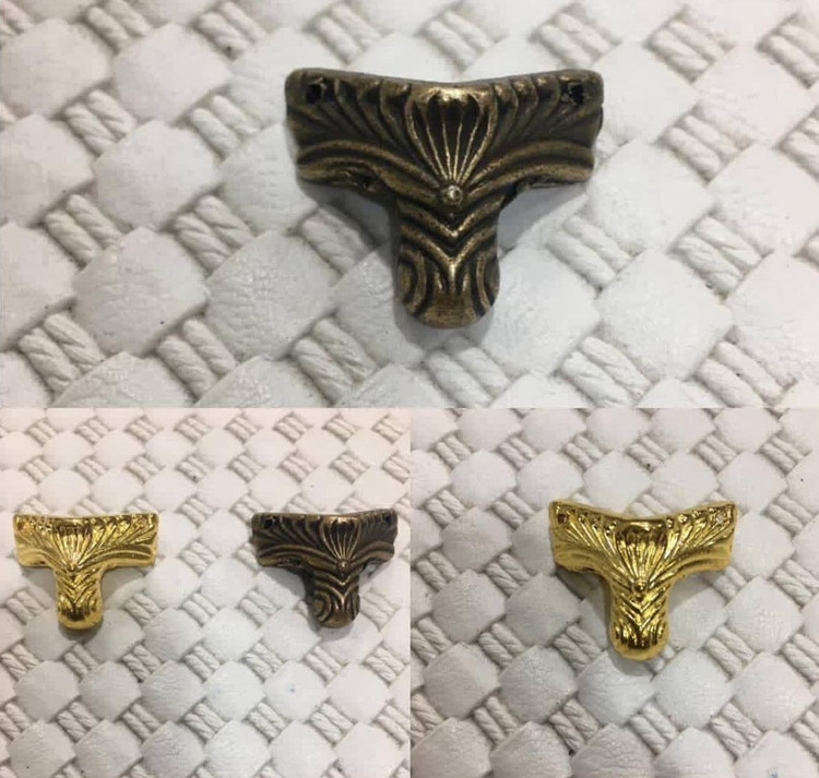 پایه مبلی 2/5 * 3 سانت سربی وارداتی بسته 100 عددی وارداتی