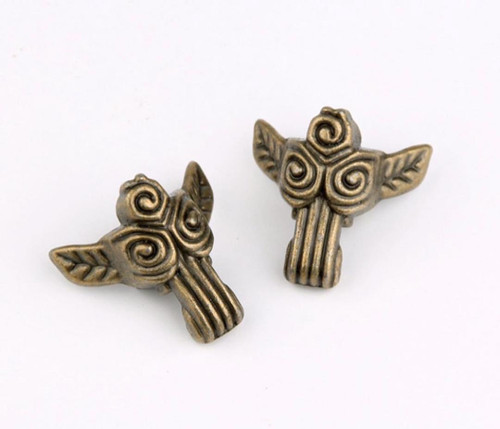 پایه سربی طرح سه گل 3 سانت برای انواع جعبه و سینی سرامیکی وارداتی