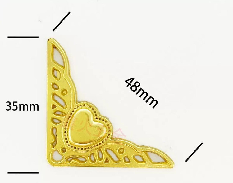 گوشه سربی طرح قلب سایز 4/8 * 3/5 سانت بسته 100 عددی