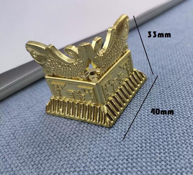 پایه طلایی پلاستیکی 33 * 40 میلی متر بسته 100 عددی وارداتی