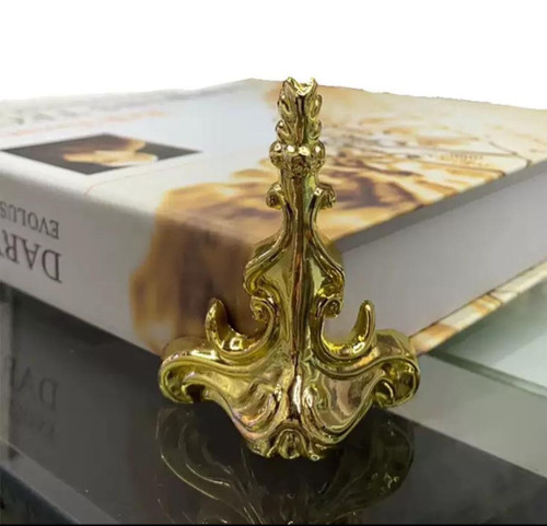 پایه طاووسی طلایی پلاستیکی 51 * 69 میلی متر بسته 100 عددی وارداتی