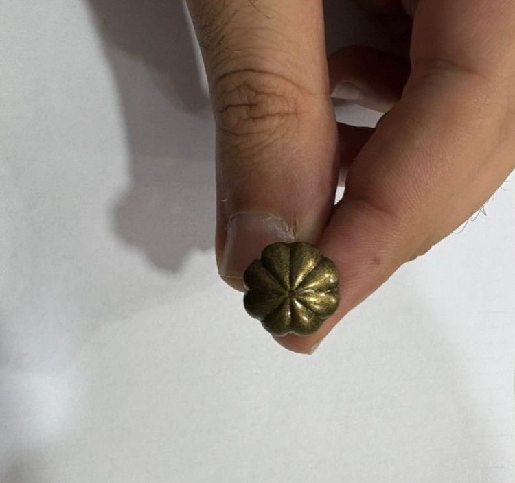 پونز فلزی 18 میل طرح گل زردقلم بسته 500 عددی وارداتی