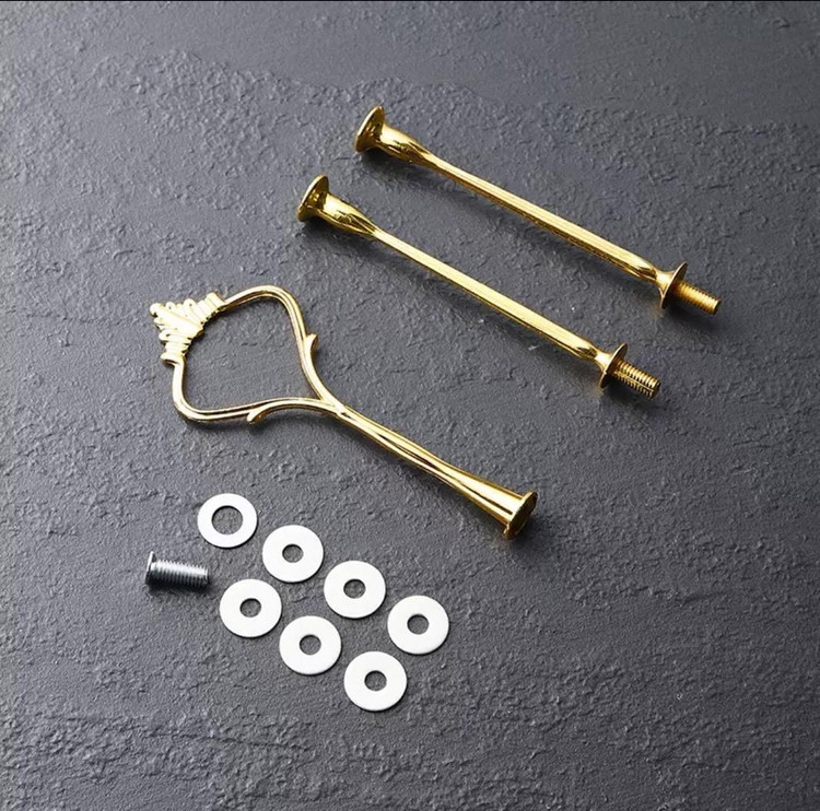 هولدر شیرینی خوری سربی طرح تاج طلایی بسته 20 عددی وارداتی